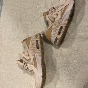 Nike air max size 6y